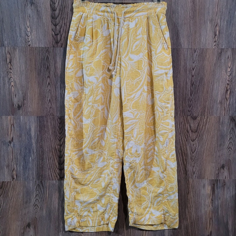 Old Navy High-Rise Barrel Leg Pull On Pants M Yellow Floral Cotton Resort READ